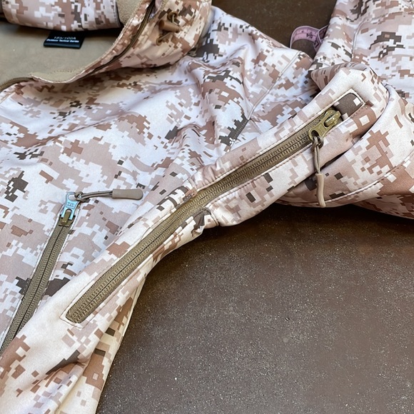 Digital camouflage jacket - Picture 13 of 16